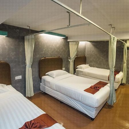 Хостел Rangoon Boutique House Экстерьер фото