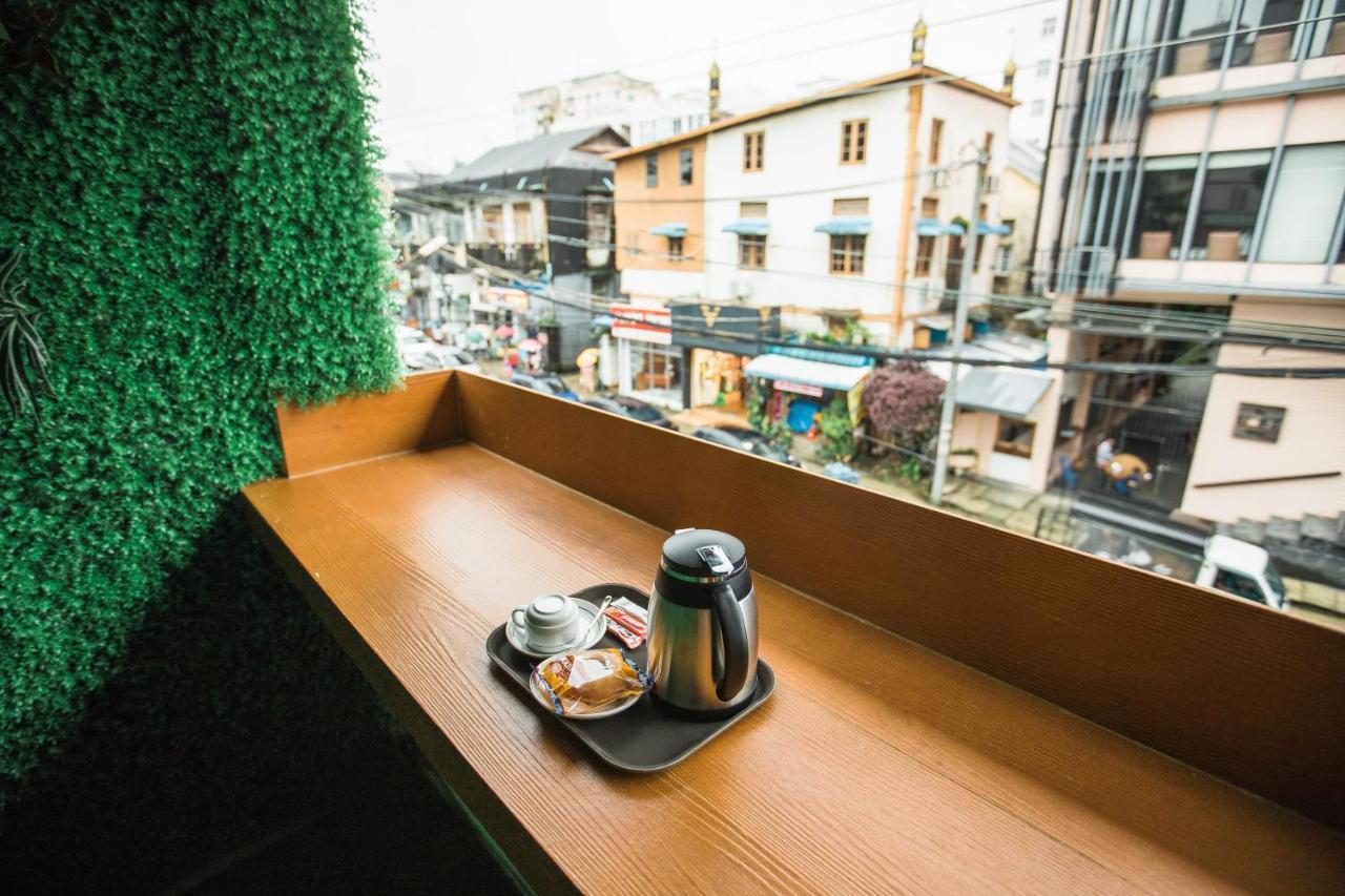 Хостел Rangoon Boutique House Экстерьер фото